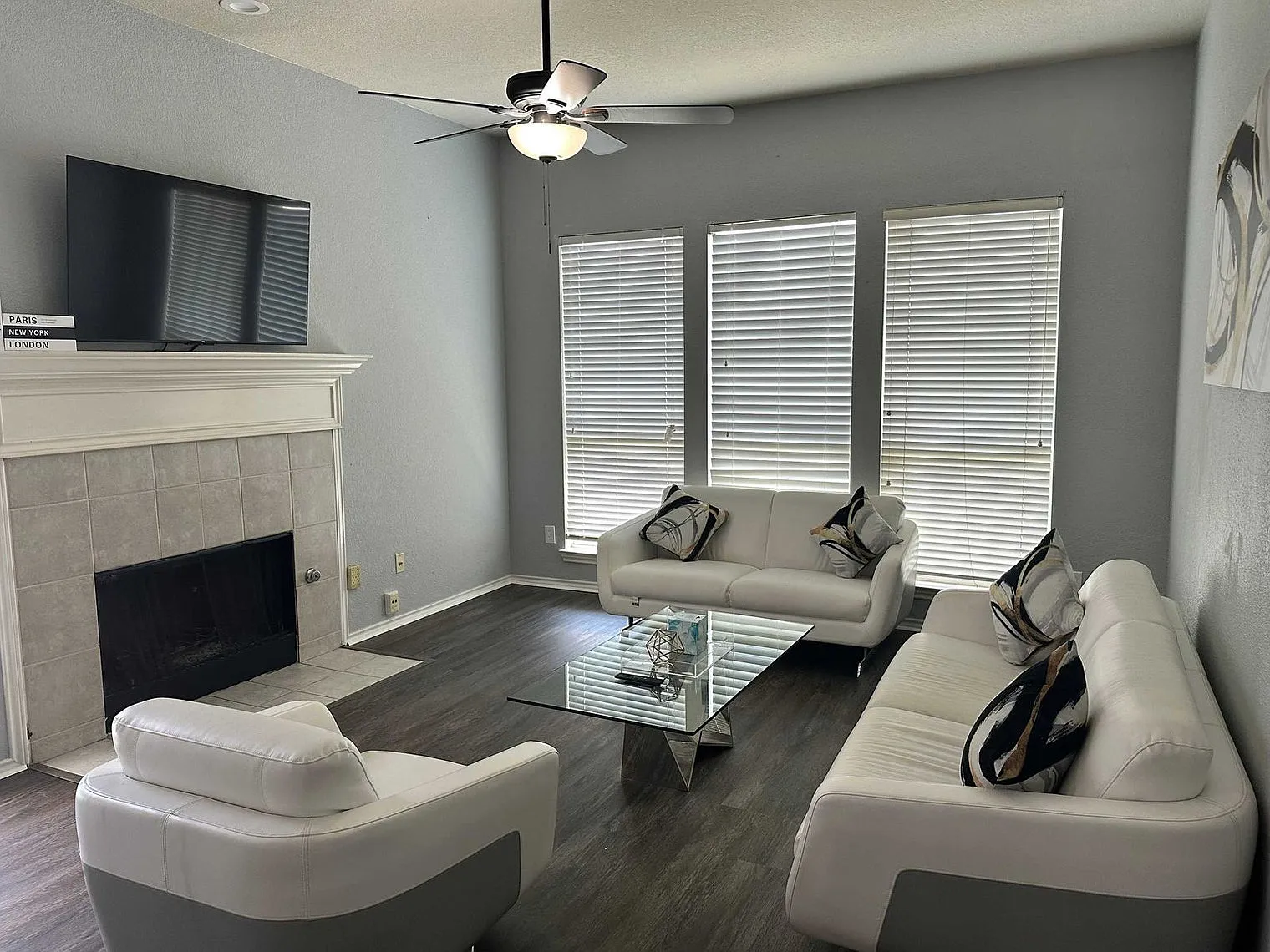 3 bed, 2.0 bath, $7,001 — Photo 3