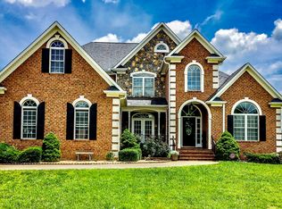 935 Reynolds Price Dr, Kernersville, NC 27284