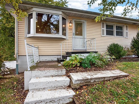 2nd image of 1502 Julie Dr