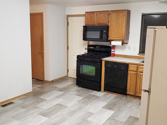 4th image of 13907 107th Avenue Ct E
