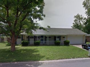 4 Bellevue Dr, Collinsville, IL