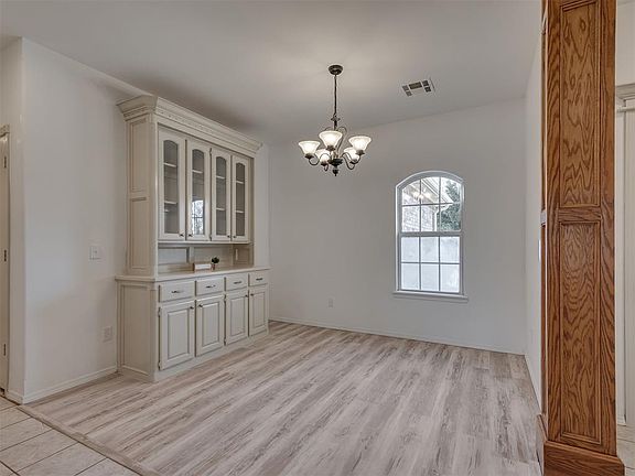 4th image of 1509 Willow Rd