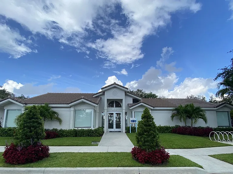AXIS Delray Beach — Photo 12