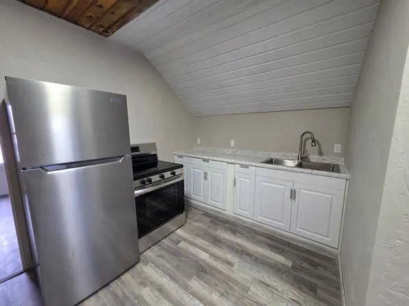 618 North St, 618 North St #B, Nekoosa, WI 54457