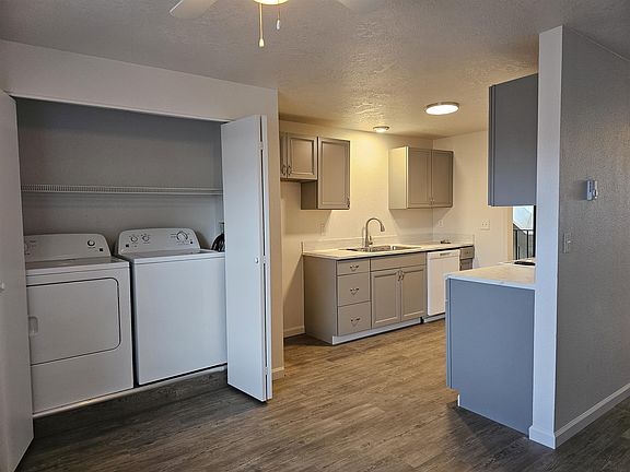 4th image of 9415 W Thurman Dr #6