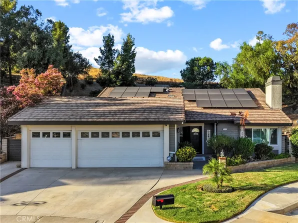 28083 Valcour Dr, Santa Clarita, CA 91387
