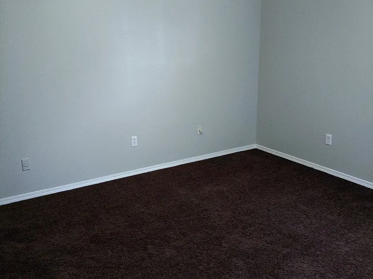 110 Omega St — Photo 10