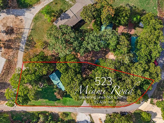 3rd image of 523 Miami Rd