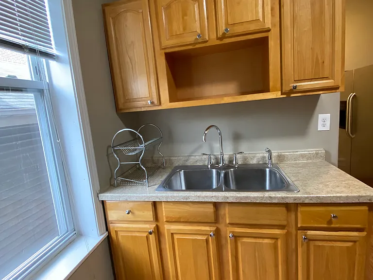 1807 S May St #2B — Photo 10