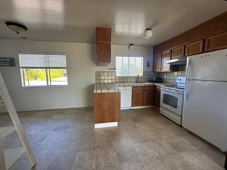1506 Broadway #C — Photo 8