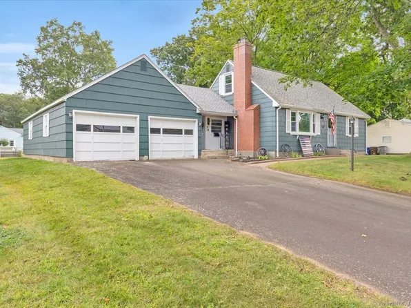 15 Wagon Road, Enfield, CT 06082