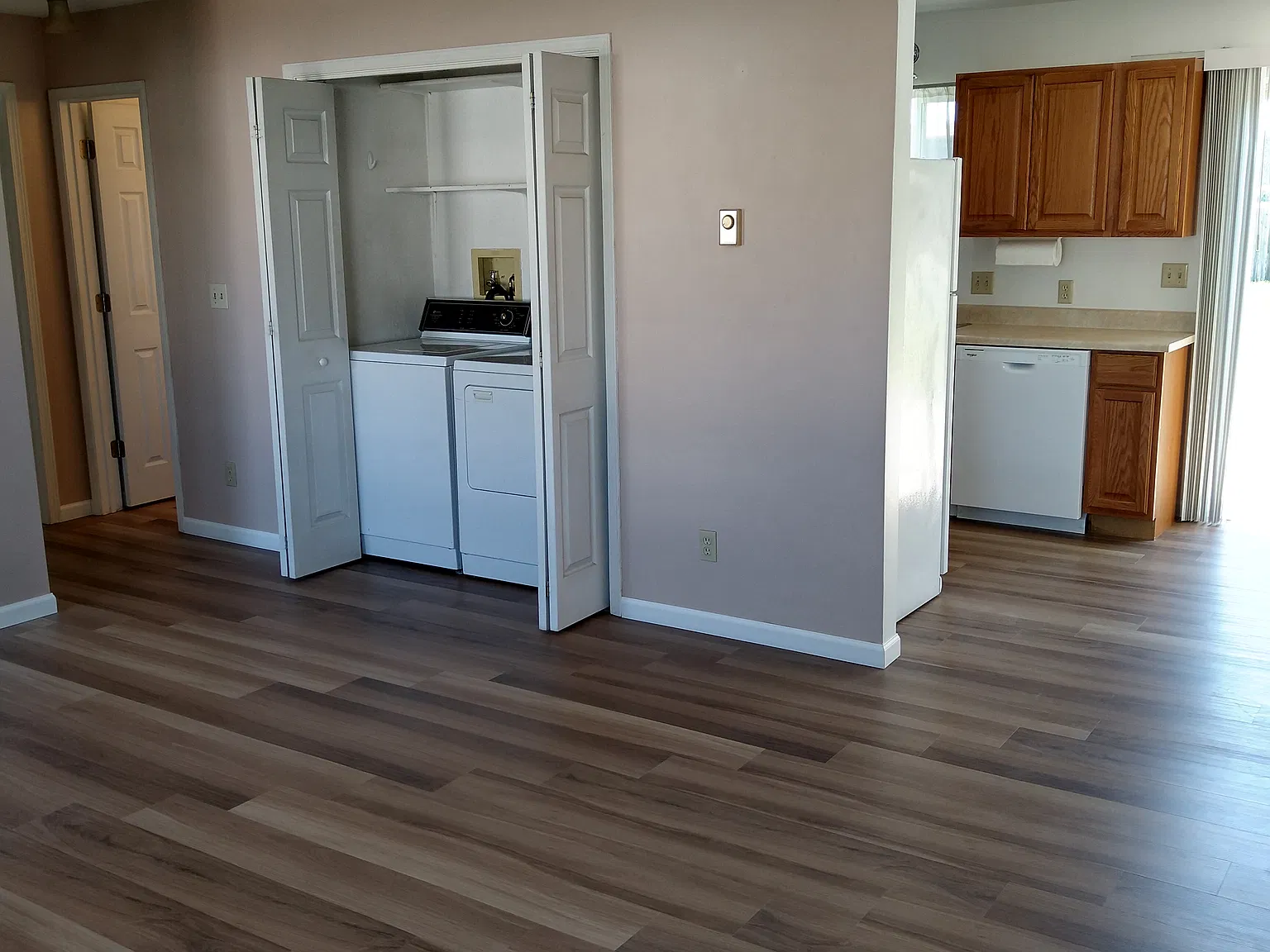 2 bedroom Deer Park duplex. — Photo 3