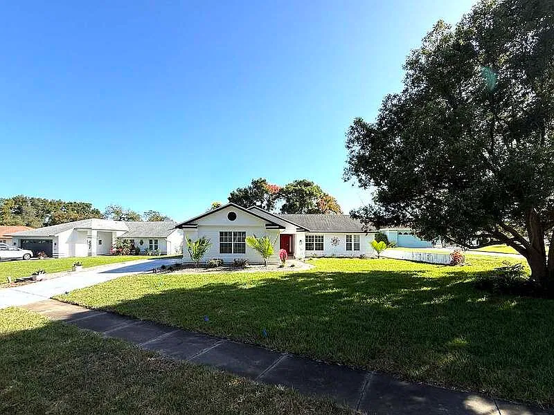 4 bed, 3.0 bath, 2881 sqft, $2,495 — Photo 4