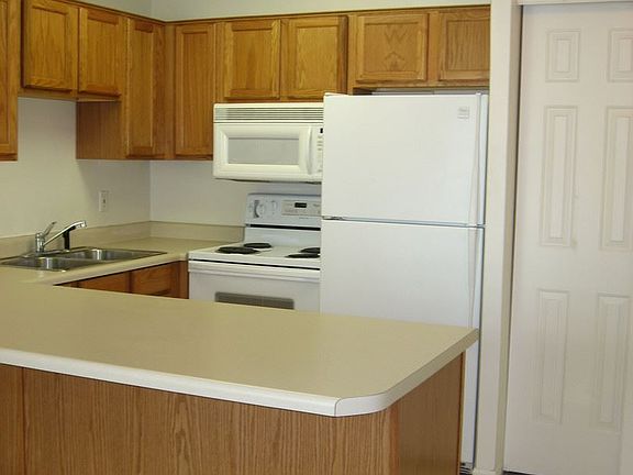 3rd image of 717 S 600 E APT 203