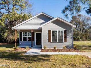 205 E King Cir, Benson, NC 27504