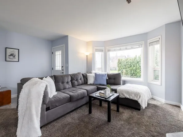 34775 2nd Ave, Abbotsford, BC V2S 8C1