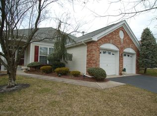 72 Greenways Ln, Lakewood, NJ