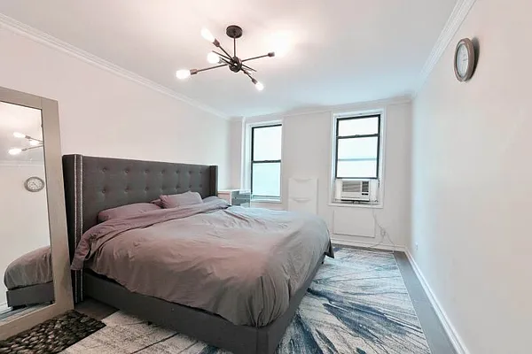 Sold by Momentum Real Estate LLC | media 6