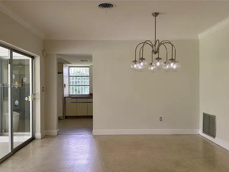 7700 SW 52nd Ct — Photo 3