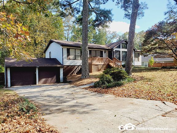 3rd image of 3164 Oak Dr