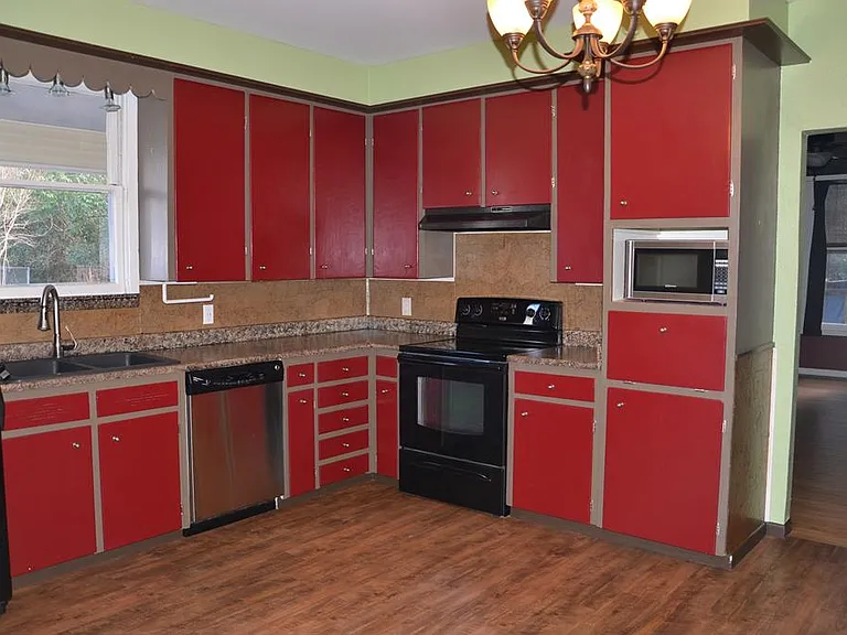 511 Spike Dr — Photo 12