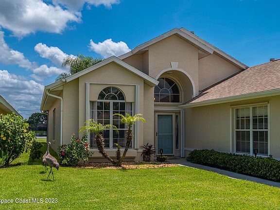 2nd image of 3991 Saint Armens Cir