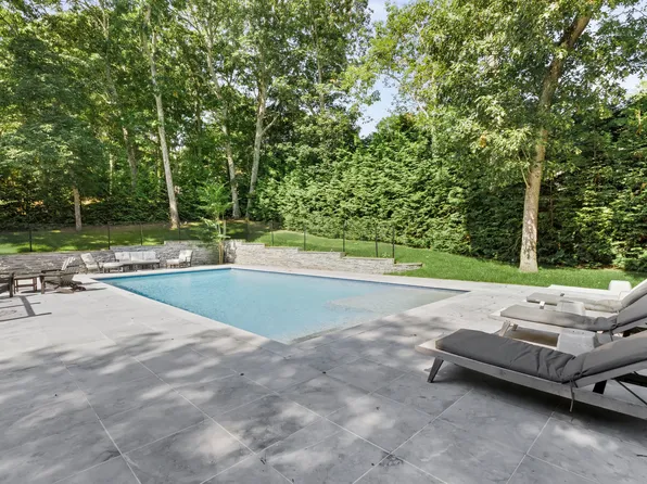 62 Brandywine Dr, Sag Harbor, NY 11963
