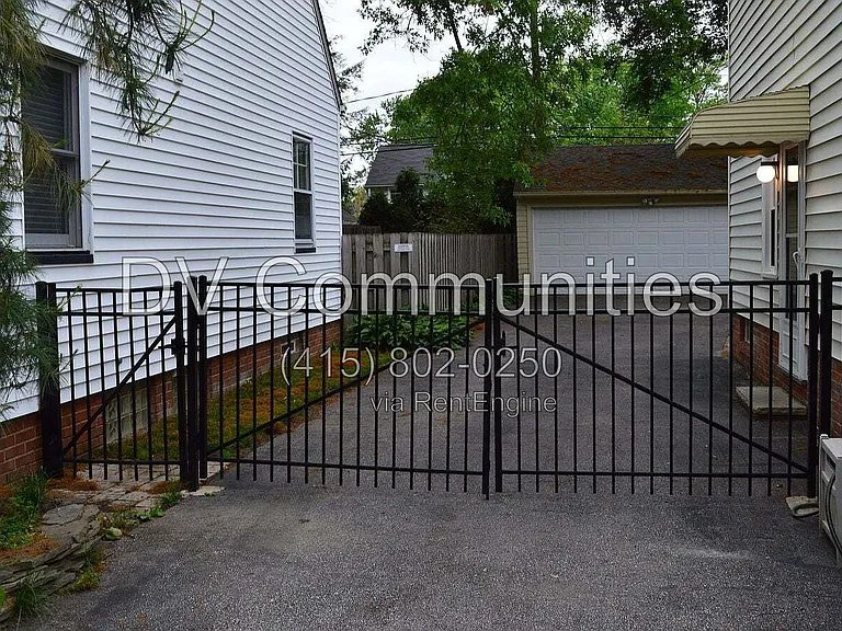 23805 E Groveland Rd — Photo 28