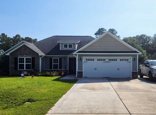 119 Peytons Ridge Dr, Hubert, NC 28539