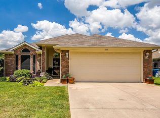 110 Cherokee Trl, Alvarado, TX 76009