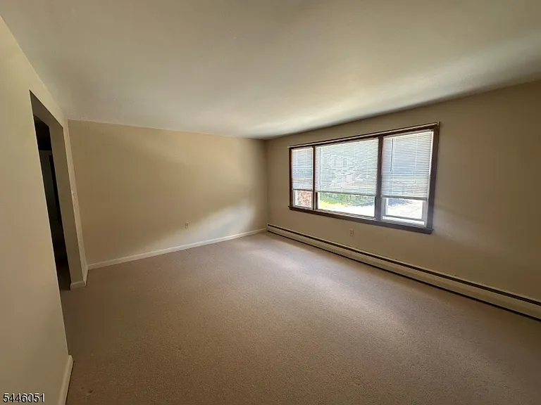 30 Garden Ave — Photo 3