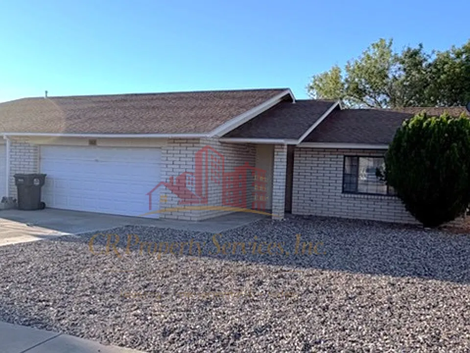 982 Shadow Crest Way
