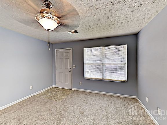 3rd image of 6160 Flagstaf Walk