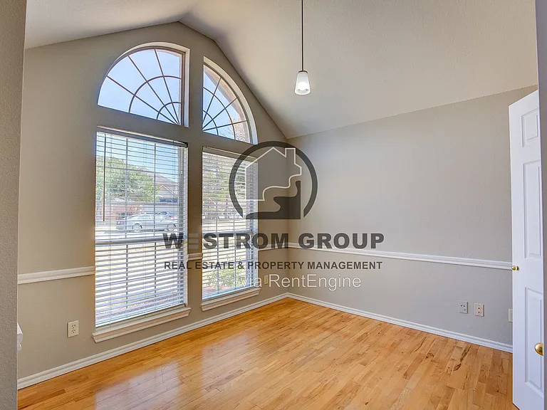 1200 Buehler Ct — Photo 8