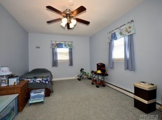 1349 N Monroe Ave, West Islip, NY 11795