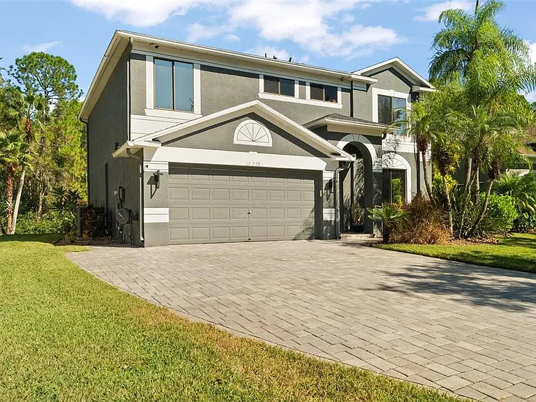 13228 Royal George Ave — Photo 2