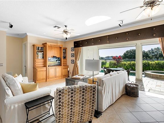 5th image of 1241 Radiant St