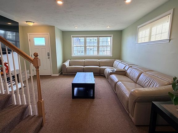 2nd image of 6 Buttercup Ln Unit 27
