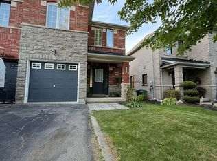 3989 Stardust Dr N, Mississauga, ON L5M 8A6