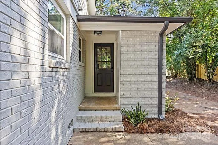 2 bed, 888 sqft, $2,275 — Photo 4
