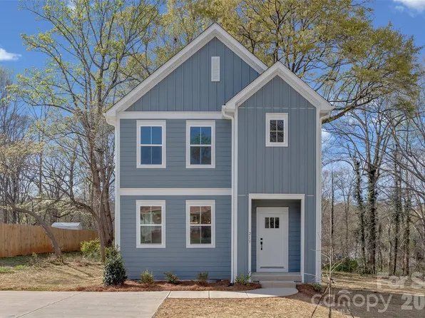 213 Sloan St, Belmont, NC 28012