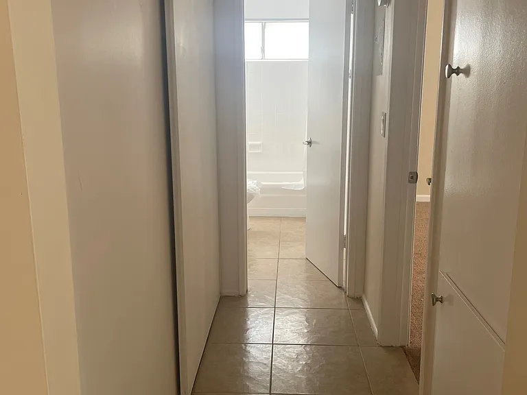 MARGATE VILLA APARTMENTS — Photo 6