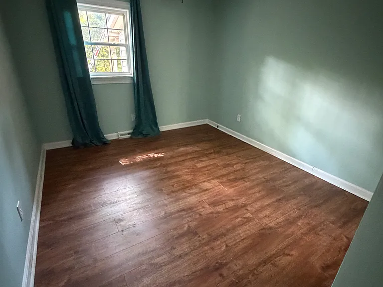 122 S Pleasant St — Photo 11