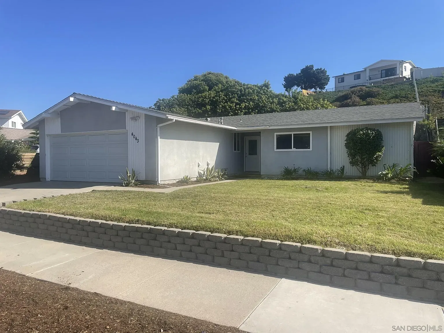 4 bed, 2.0 bath, 1387 sqft, $3,750 — Photo 1