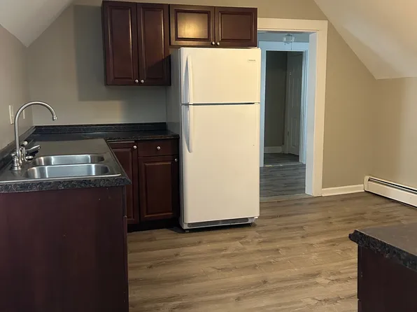 25 King St #2, Westbrook, ME 04092