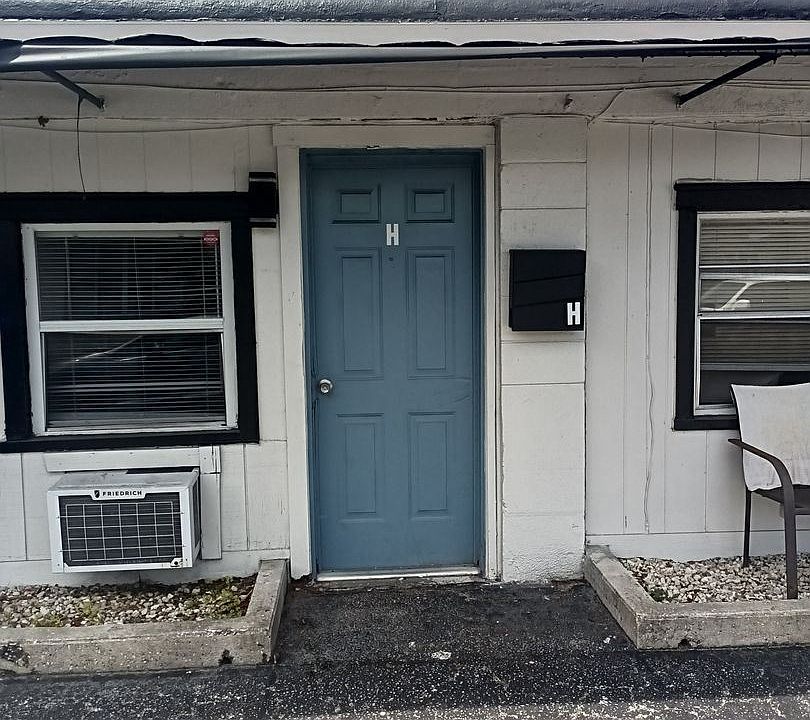 1st image of 1111 W Reynolds St #H