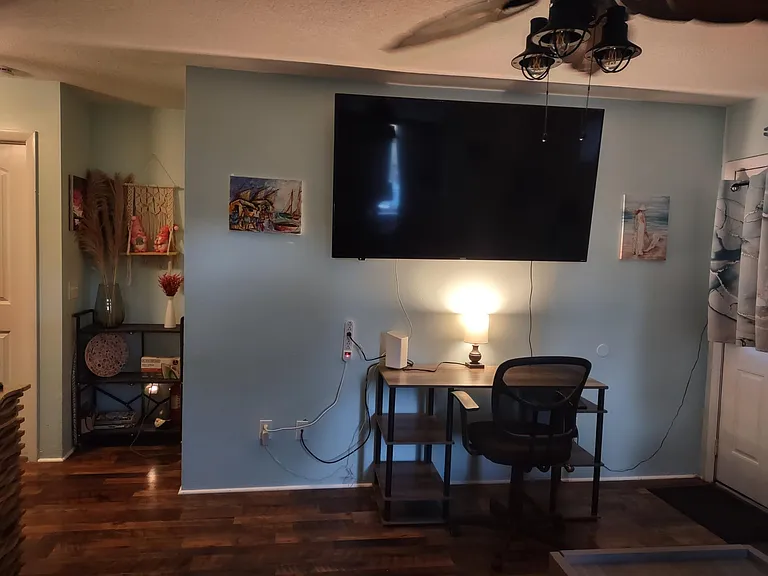 756 W Cathedral Pl — Photo 23
