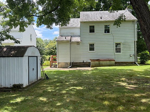 5th image of 23 W Woodland Ave