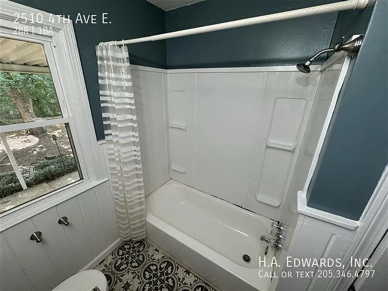 2 bed, $1,300 — Photo 4