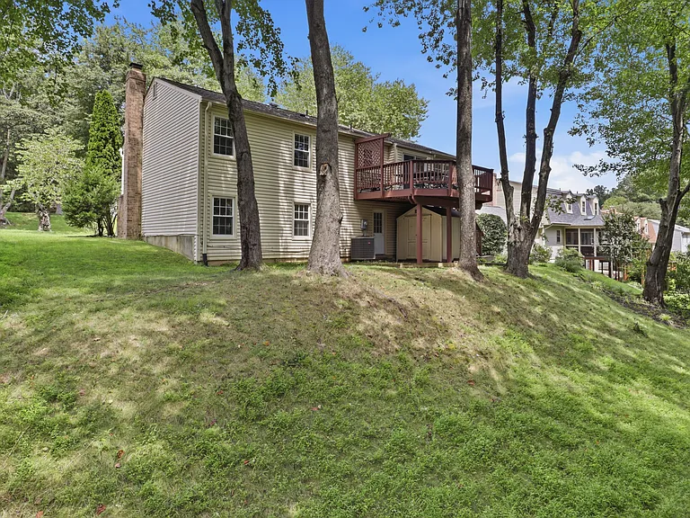 8747 Arley Dr — Photo 41